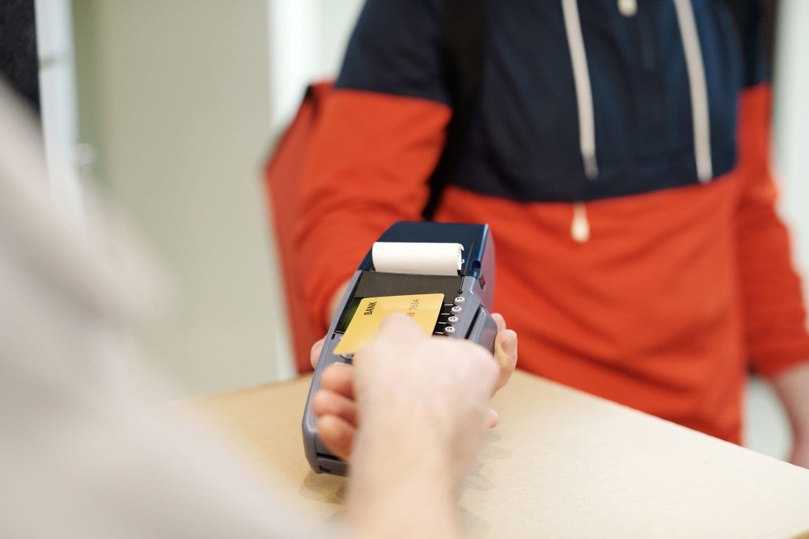 Contactless payment transaction at a point-of-sale terminal